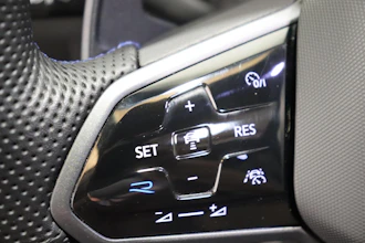 https://vehicle.imgix.net/4370445/32586a5c-23af-4e23-b6eb-fbe3c03351a9.JPG