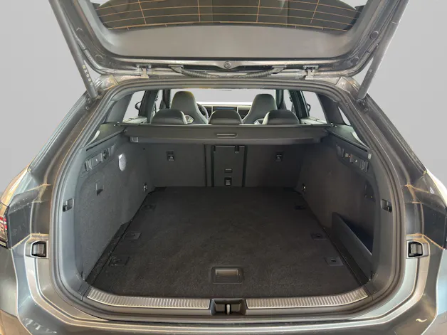 VW Passat Variant 2.0 TDI R-Line DSG 4motion