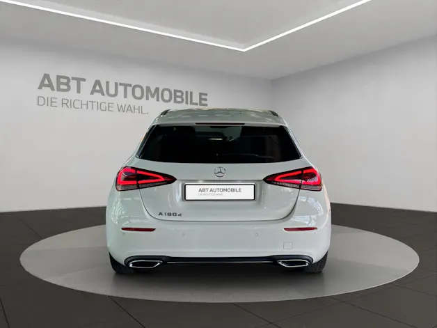 MERCEDES-BENZ A 180 d Progressive