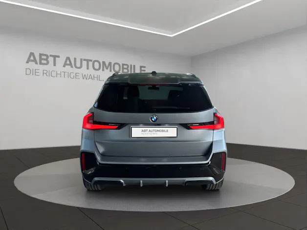 BMW X1 23i xDrive paddles