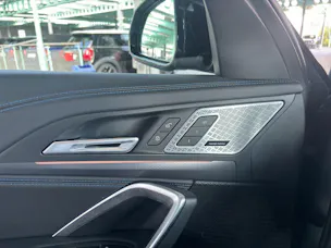 BMW X1 23i xDrive paddles