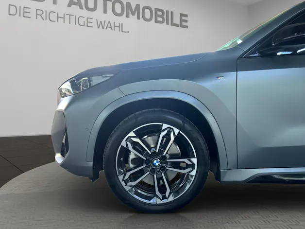 BMW X1 23i xDrive paddles