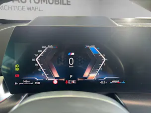 BMW X1 23i xDrive paddles