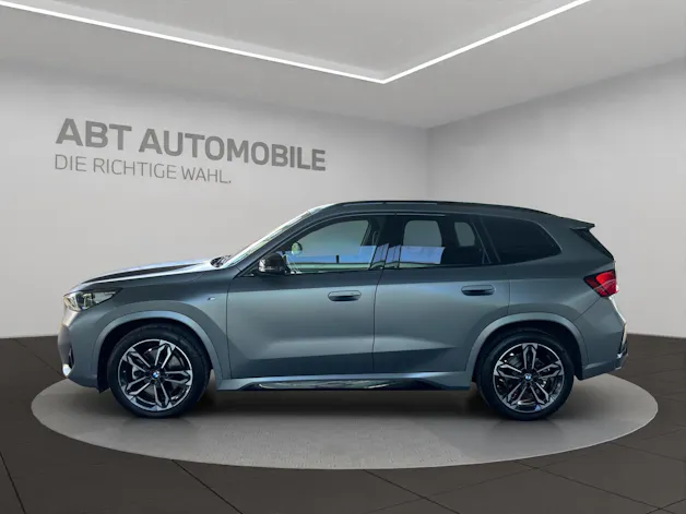 BMW X1 23i xDrive paddles