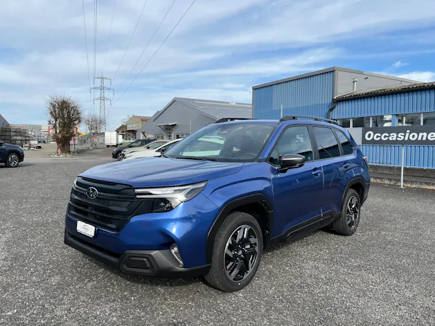 Subaru Forester Station 2.0i e-Boxer Swiss Plus