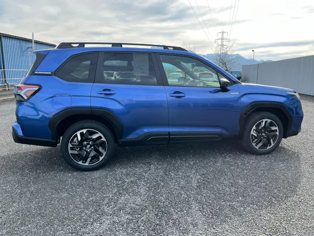 Subaru Forester Station 2.0i e-Boxer Swiss Plus