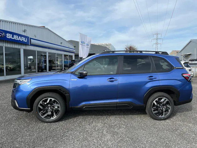 Subaru Forester Station 2.0i e-Boxer Swiss Plus
