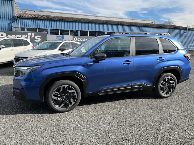 Subaru Forester Station 2.0i e-Boxer Swiss Plus
