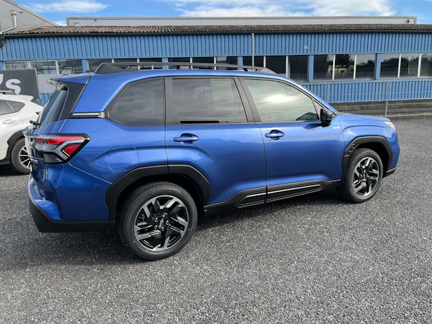 Subaru Forester Station 2.0i e-Boxer Swiss Plus