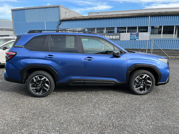 Subaru Forester Station 2.0i e-Boxer Swiss Plus