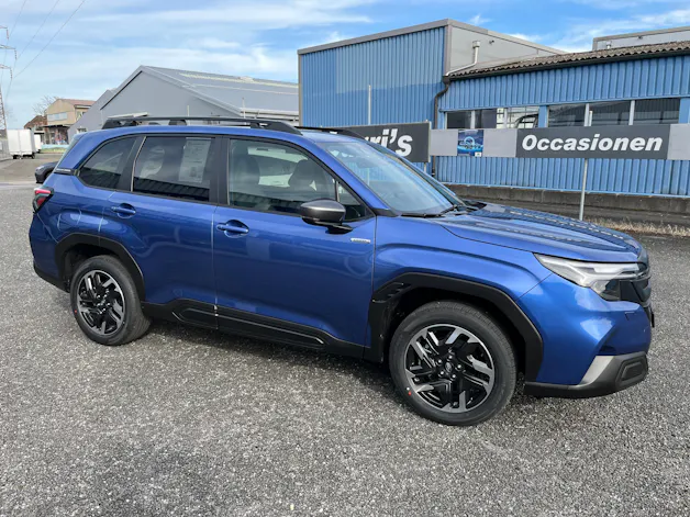 Subaru Forester Station 2.0i e-Boxer Swiss Plus