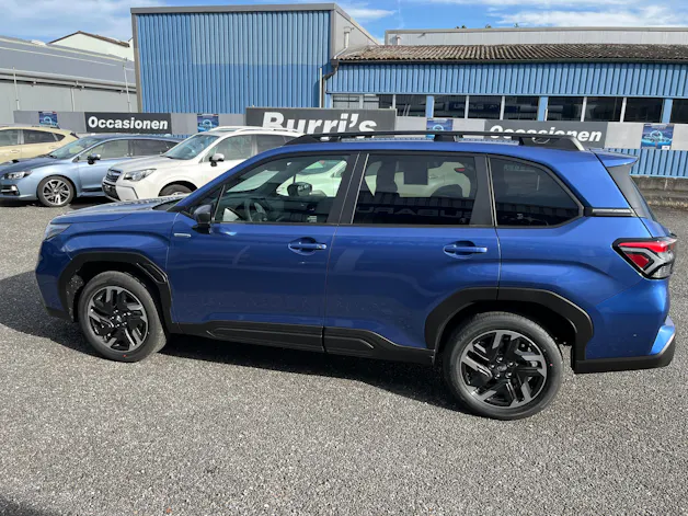 Subaru Forester Station 2.0i e-Boxer Swiss Plus