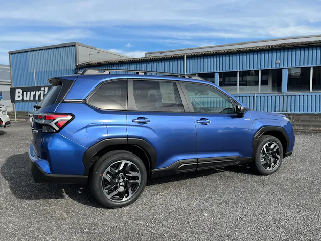 Subaru Forester Station 2.0i e-Boxer Swiss Plus