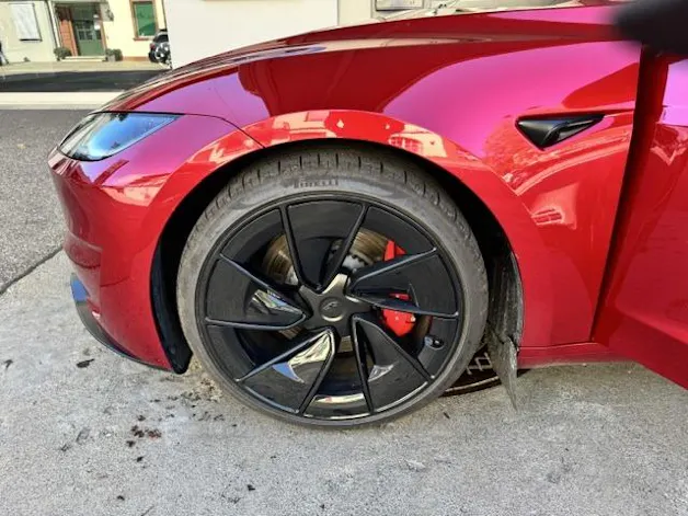 Tesla Model 3 Performance D