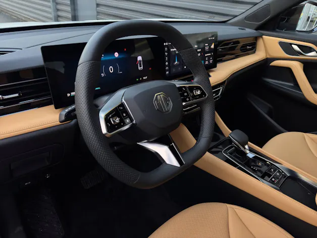 MG HS 1.5 Hybrid Luxury