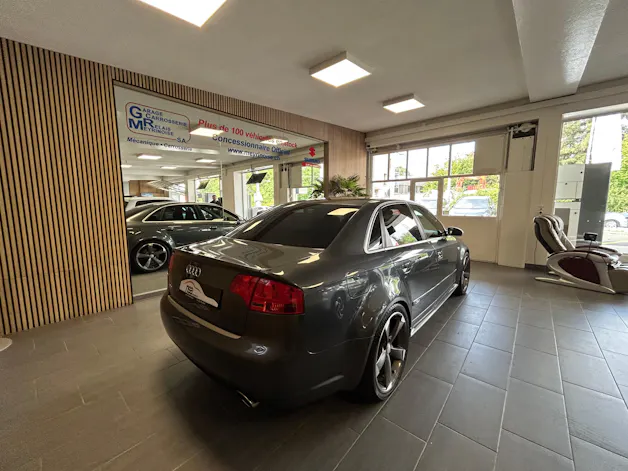 Audi RS4 4.2 V8 quattro