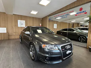 Audi RS4 4.2 V8 quattro