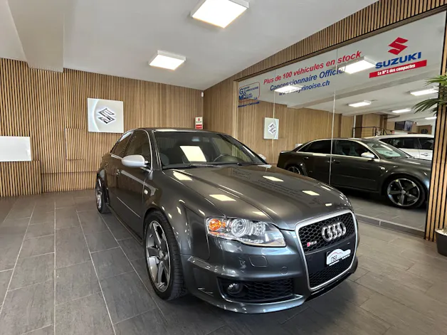 Audi RS4 4.2 V8 quattro