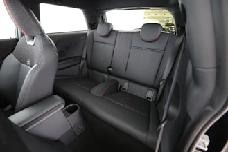 https://vehicle.imgix.net/4370712/aedc433c-e7aa-408f-856e-9a19ad99721a.jpg