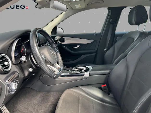 Mercedes-Benz GLC 250 AMG Line 4Matic 9G-Tronic