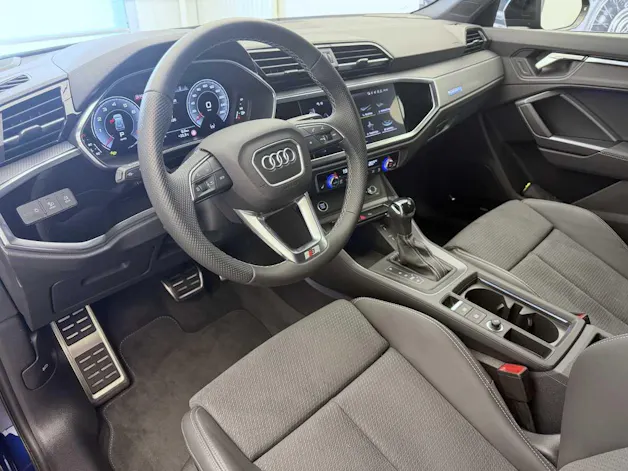 Audi Q3 45 TFSI S line quattro S-tronic