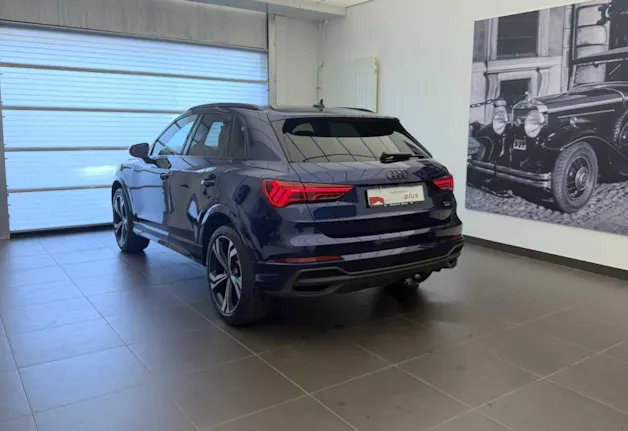Audi Q3 45 TFSI S line quattro S-tronic