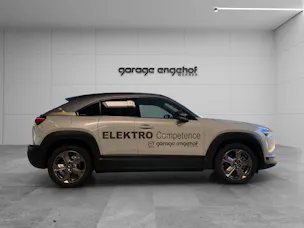 Mazda MX-30 e-Skyactiv Revolution
