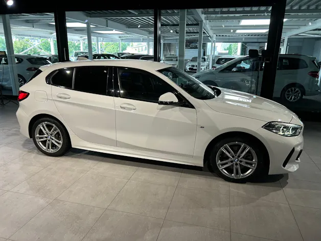 BMW 120i Pure M Sport Steptronic