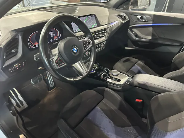 BMW 120i Pure M Sport Steptronic