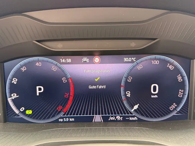 Škoda Karoq Selection *** ACC & RÜCKFAHRKAMERA ***