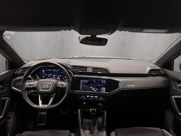Audi Q3 35 TFSI S line S-tronic