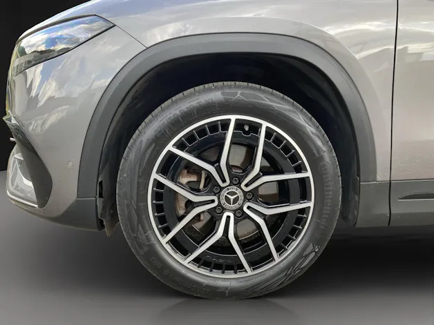 MERCEDES-BENZ EQB 300 4Matic AMG Line
