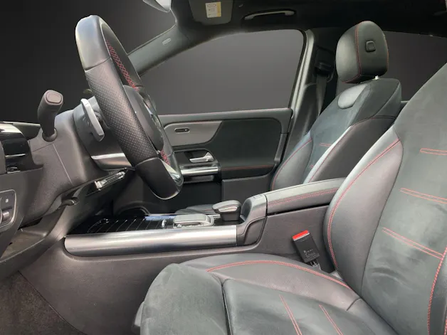 MERCEDES-BENZ EQB 300 4Matic AMG Line