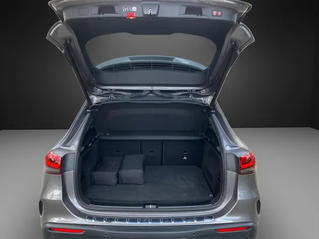 MERCEDES-BENZ EQB 300 4Matic AMG Line