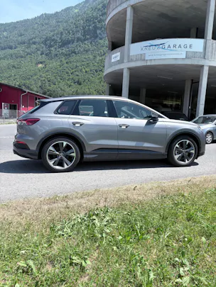 Audi Q4 e-tron 45 Edition Swiss Ski quattro *inkl. Winterkomplettrad + Garantie*