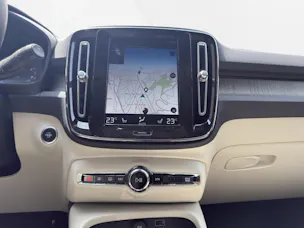 Volvo XC40 B4 Benzin Mild Hybrid AWD Inscription Geartronic
