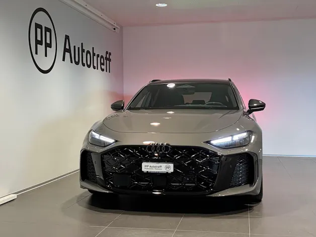 Audi RS 5 Avant TFSI 470 kW Tiptronic quattro