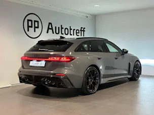 Audi RS 5 Avant TFSI 470 kW Tiptronic quattro