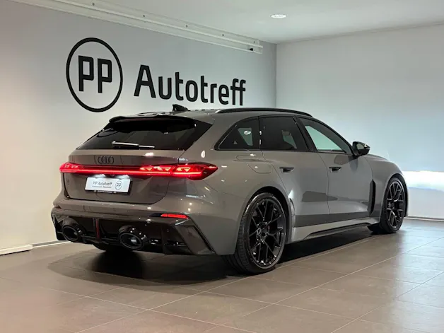 Audi RS 5 Avant TFSI 470 kW Tiptronic quattro