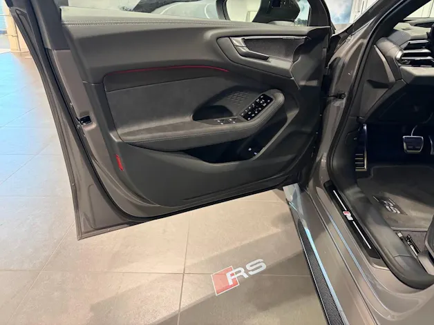 Audi RS 5 Avant TFSI 470 kW Tiptronic quattro