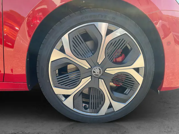 Škoda Octavia Combi 2.0 TSI DSG RS 30 Years Edition