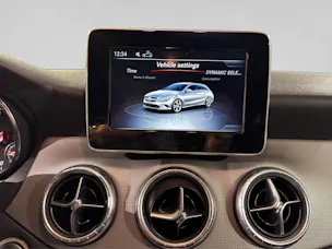 Mercedes-Benz CLA Shooting Brake 220 Urban 4Matic 7G-DCT
