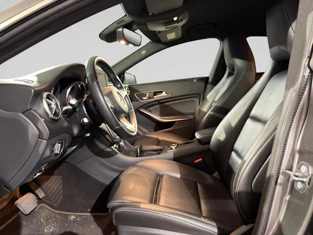 Mercedes-Benz CLA Shooting Brake 220 Urban 4Matic 7G-DCT