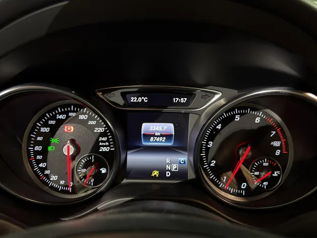 MERCEDES-BENZ CLA Shooting Brake 220 Urban 4Matic 7G-DCT