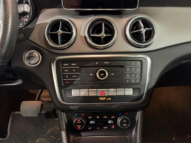 Mercedes-Benz CLA Shooting Brake 220 Urban 4Matic 7G-DCT