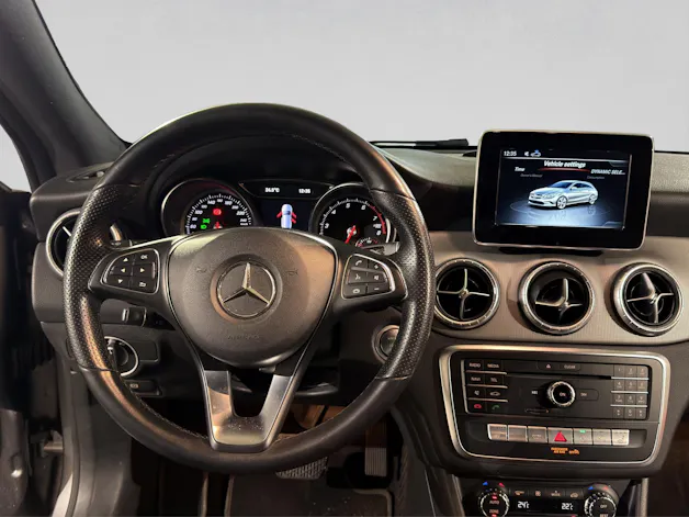 Mercedes-Benz CLA Shooting Brake 220 Urban 4Matic 7G-DCT
