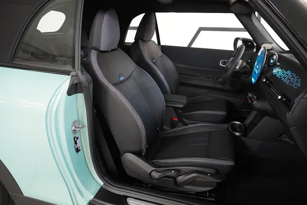 Mini Cooper C Cabriolet DKG