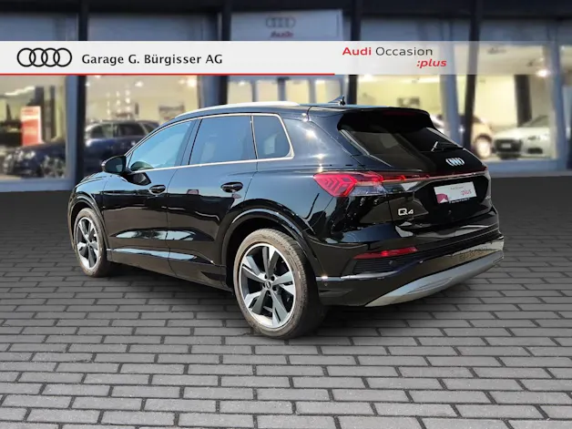 Audi Q4 e-tron 45 quattro Mythosschwarz Metallic