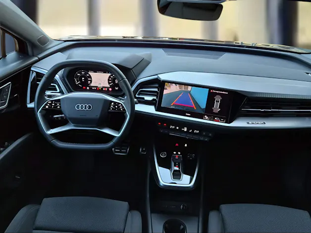 Audi Q4 e-tron 45 quattro Mythosschwarz Metallic