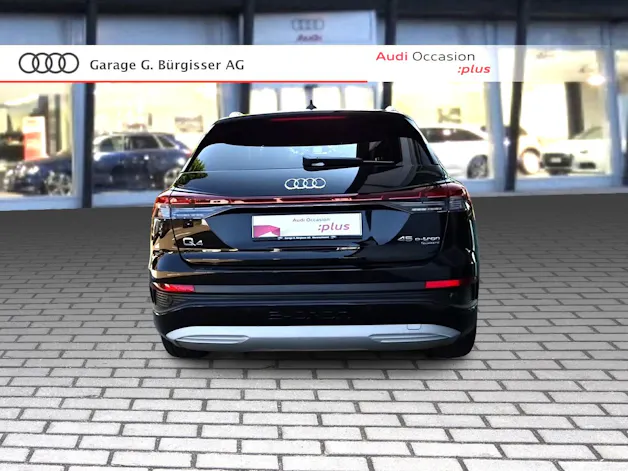 Audi Q4 e-tron 45 quattro Mythosschwarz Metallic